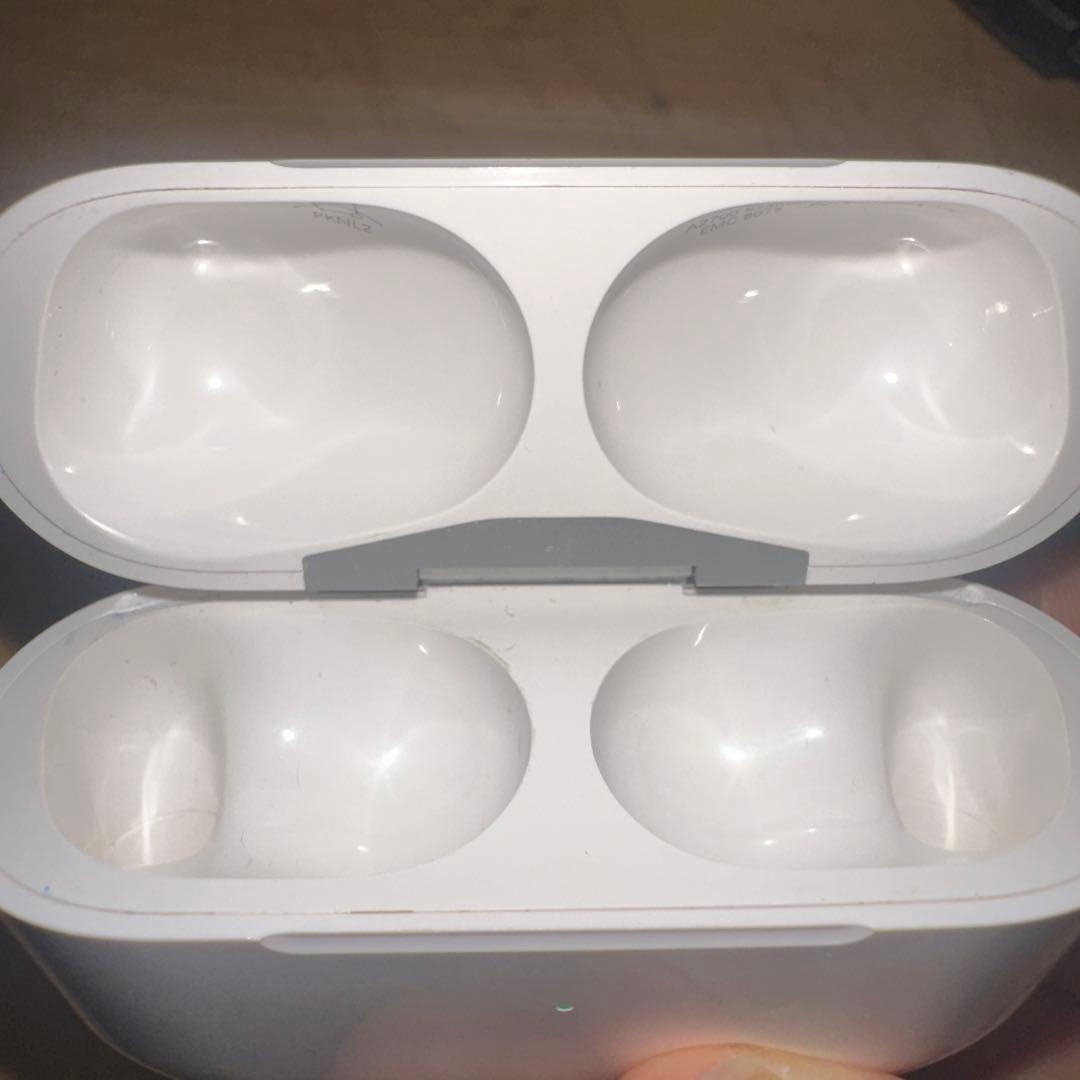 AirPods本体 ホワイト