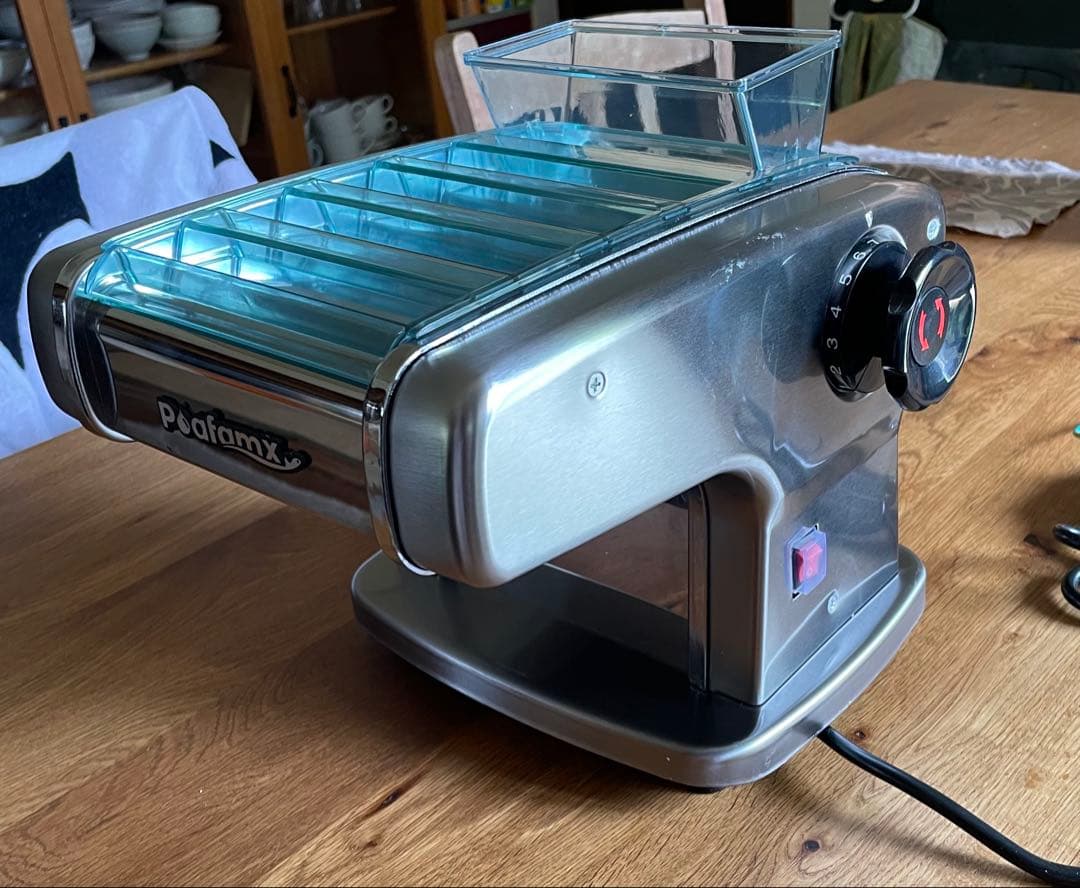 電動Pafamx パスタマシン、そば、うどん、4カッター 135W 新品未使用