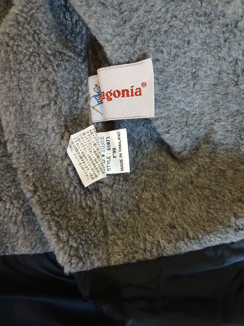 【パタゴニア/着用1回】フード有り　スノーウエア　ジャケット　レディース　キッズ