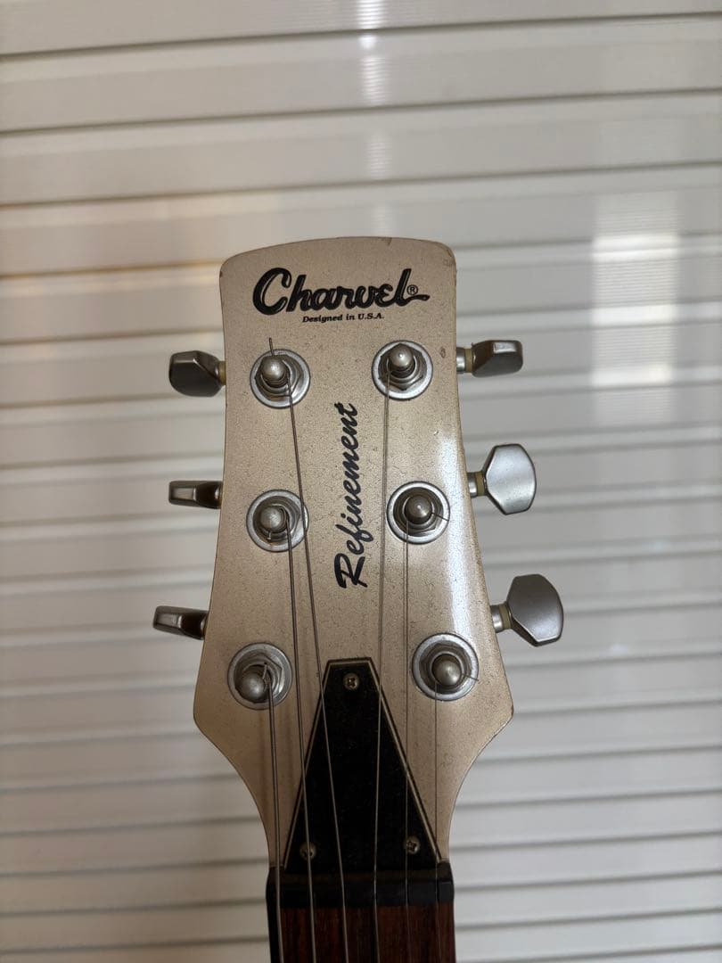 Charvel Rejuvenment シャンパンゴールドエレキギター