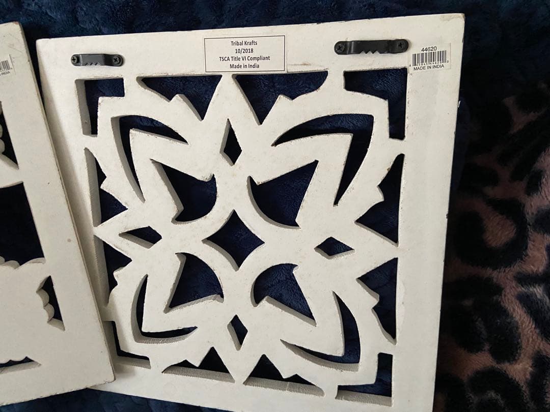 アシュレイ（家具店）　壁かけフレーム