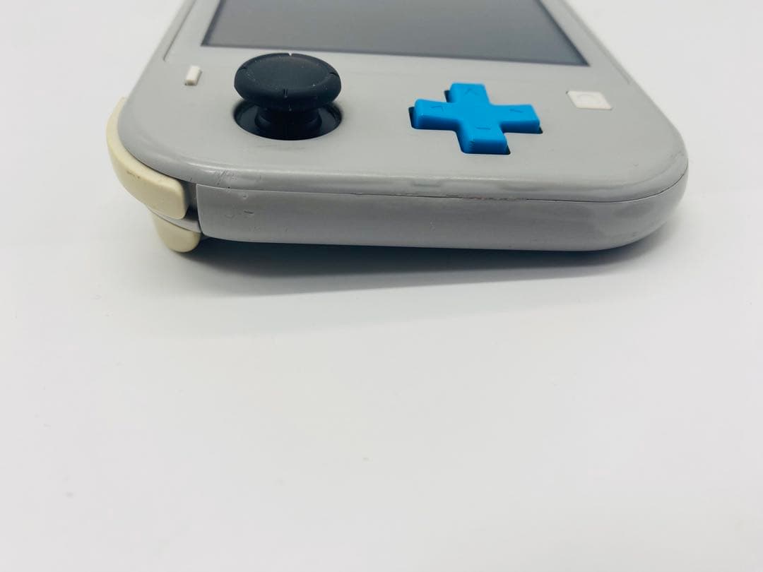 Nintendo Switch Lite　ザシアン・ザマゼンタ ①