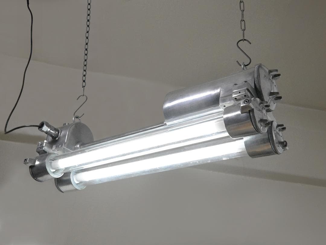 ☆ ビンテージ チューブランプ 蛍光灯 インダストリアル 工業系 3 カフェ ☆