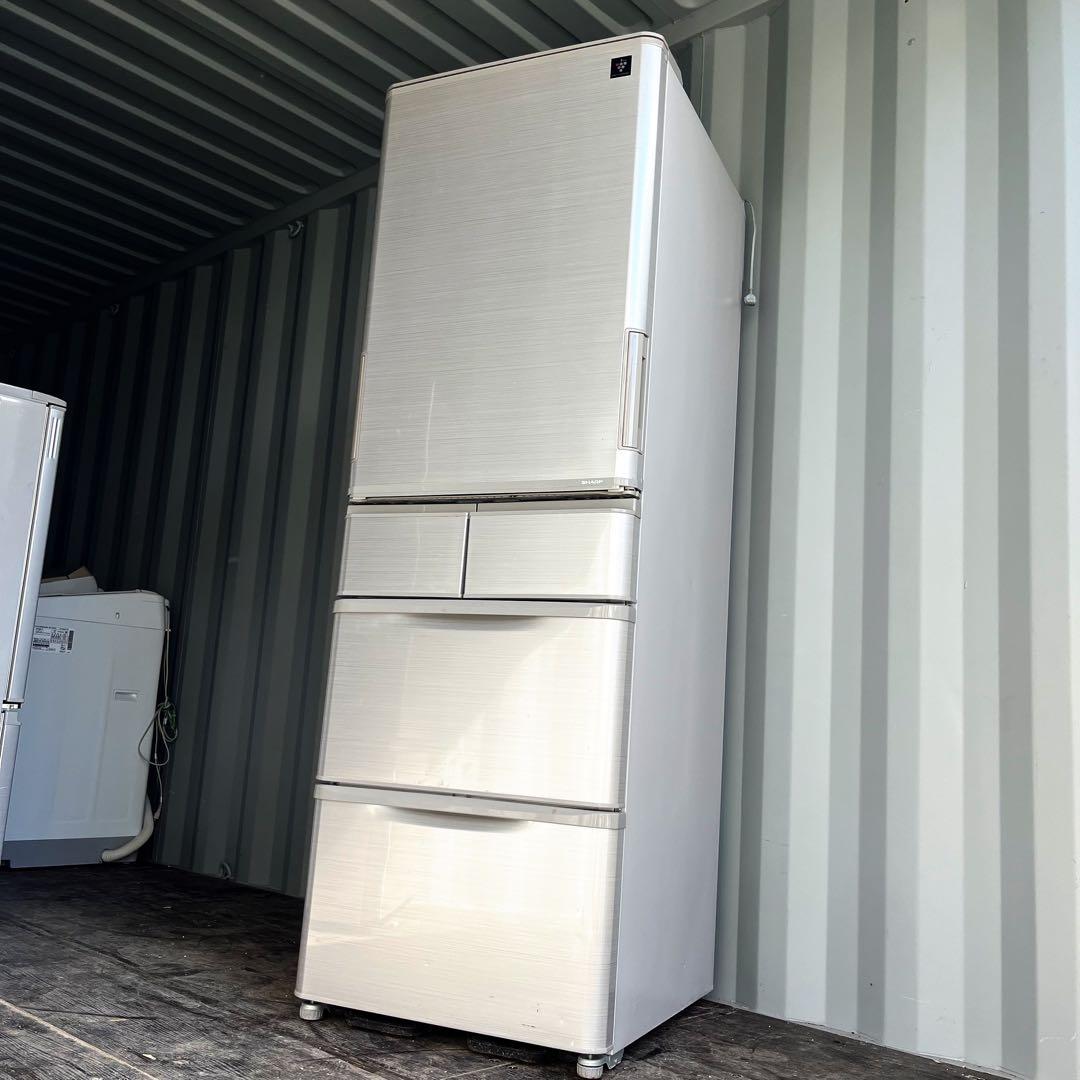 157取付無料！SHARPプラズマクラスター搭載スタイリッシュシルバー大型冷蔵庫