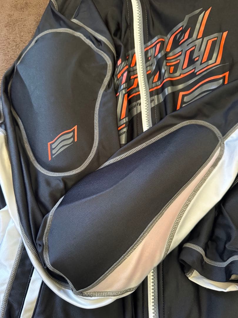 hyod D3O ラッシュガード　インナープロテクター　ヒョウドウ　バイクウェア