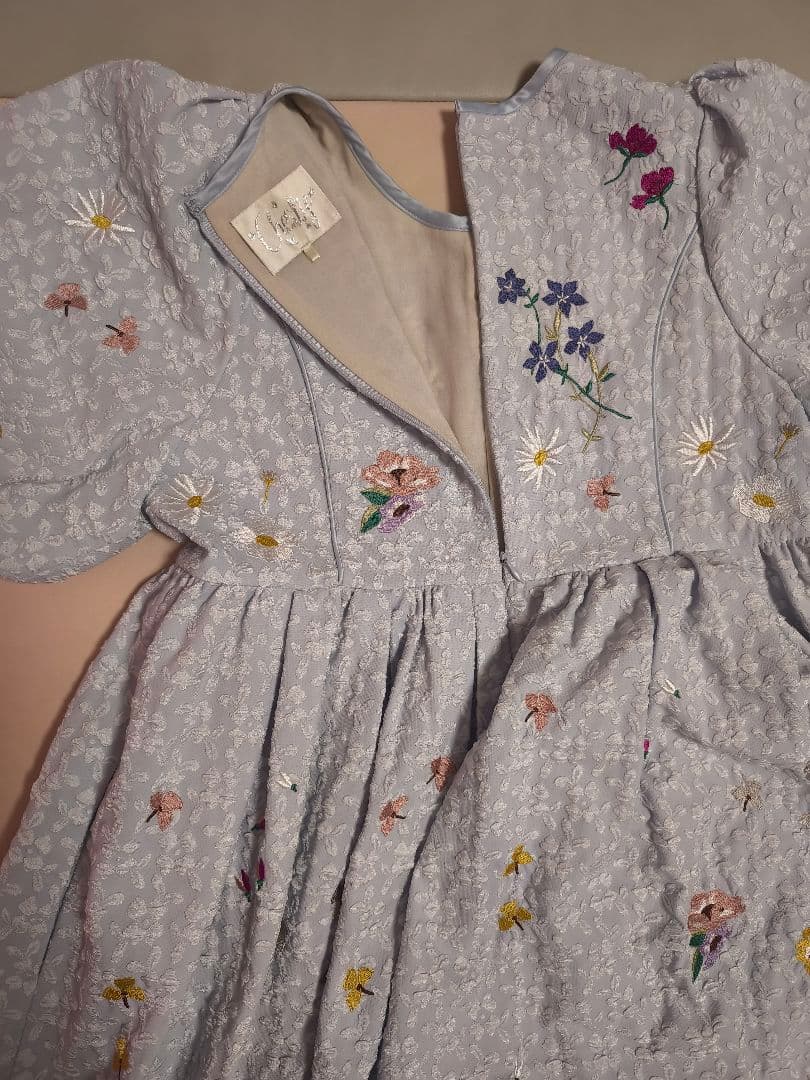 【美品】chesty ジャガード刺繍パフスリーブワンピース