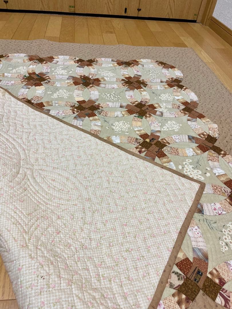 パッチワークキルト　タペストリー　ダブルウェディングリング