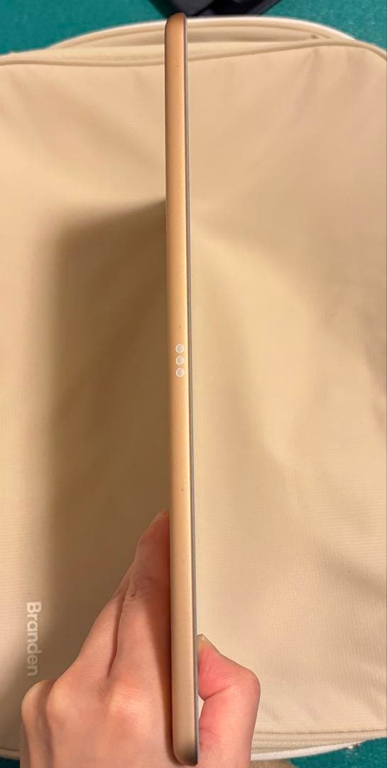 [美品] Apple iPadピンクゴールド本体 7世代128GB箱とカバー付き