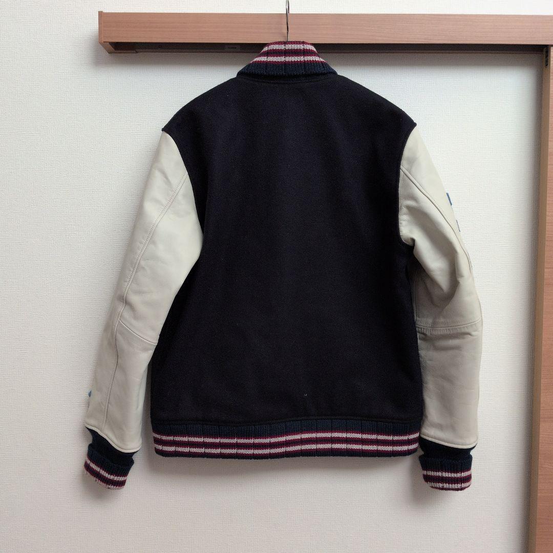 美品 ハリウッドランチマーケット 刺繍 ロゴ スタジャン サイズL