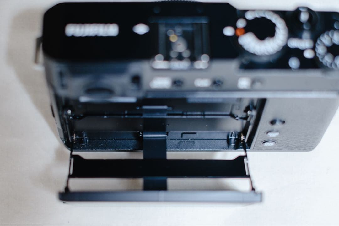 FUJIFILM X-E4 ミラーレスカメラ