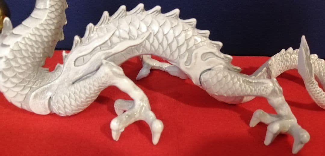 白の龍　開運龍　置物　白の開運龍