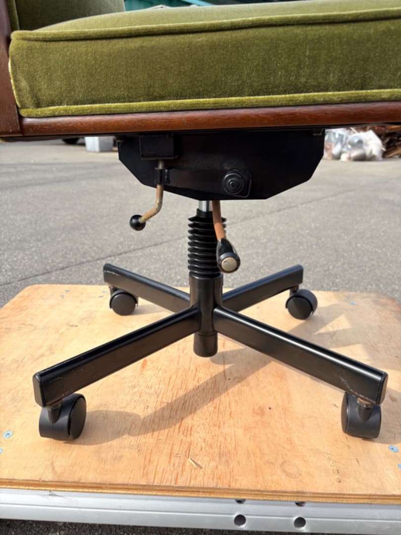 maruni　マルニ　地中海シリーズ　デスクチェア　事務椅子　レトロ　ベロア