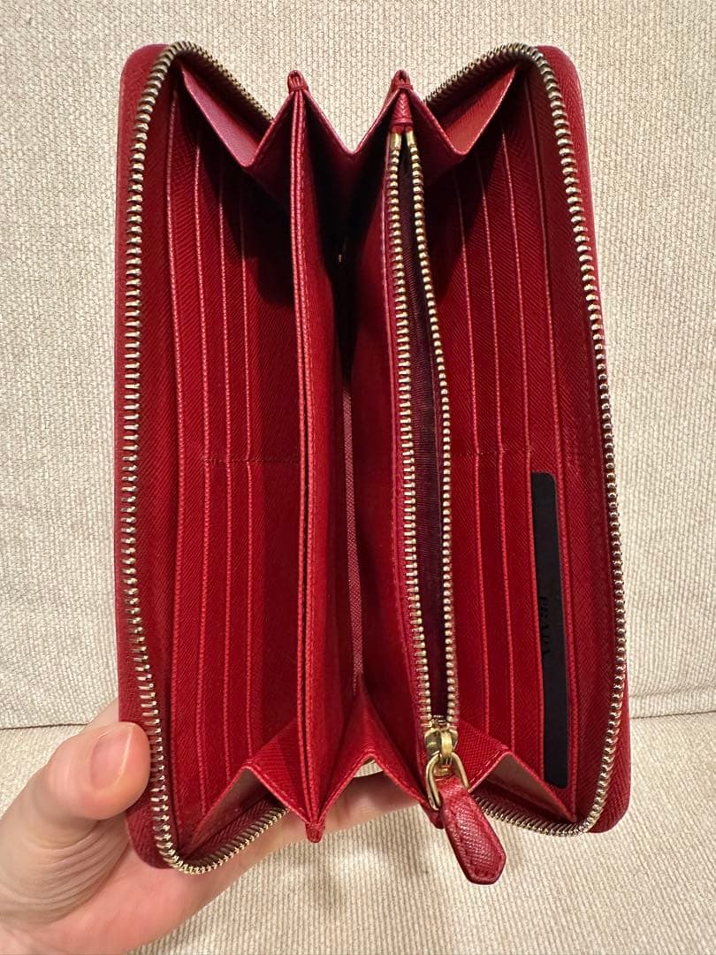 ★タイムセール★PRADA プラダ　ラウンドファスナー　長財布　赤　レッド