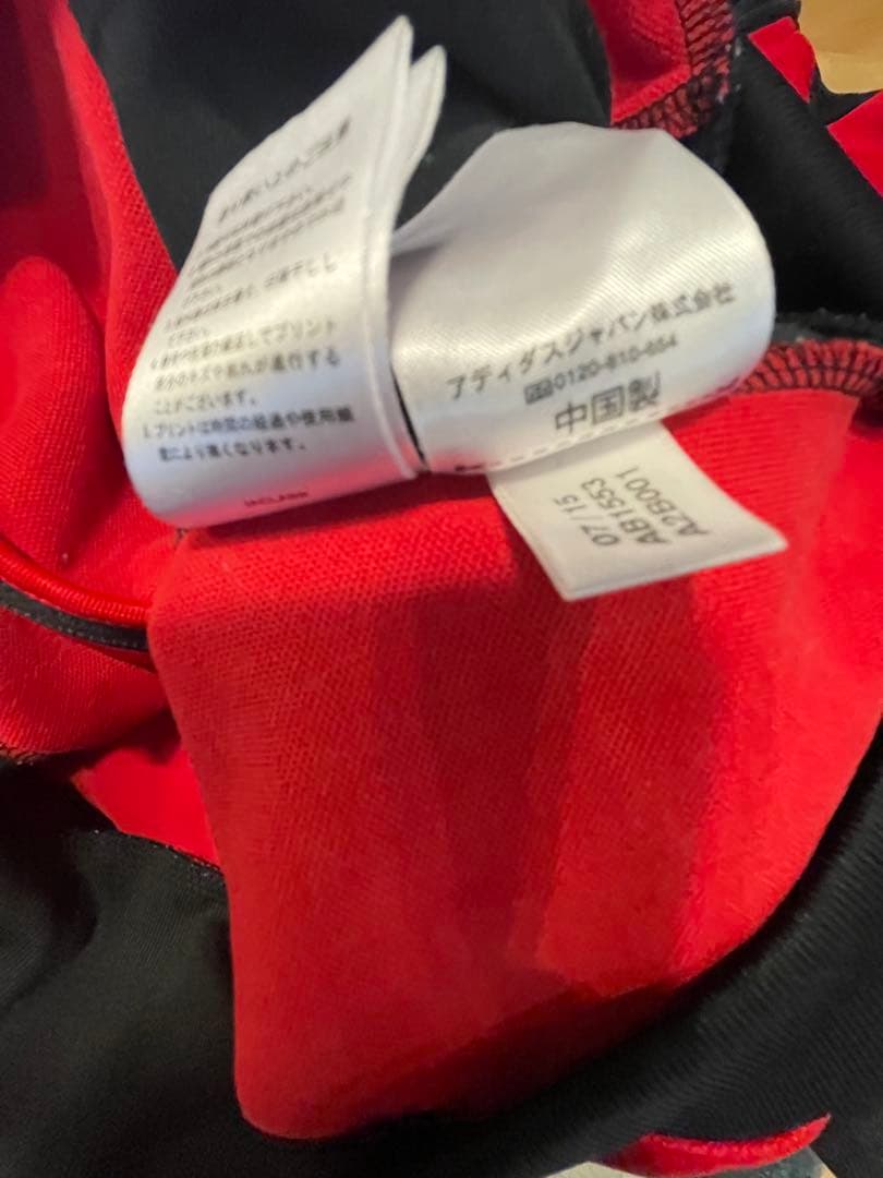 アディダス　ＮＩＧＯコラボ