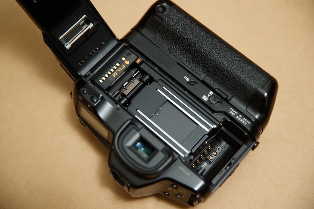 ★完動良品★ CANON EOS-1N RS