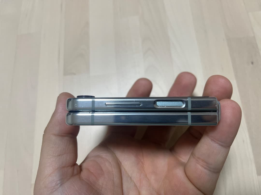 韓国版 Galaxy Z Flip 5 (SM-F731N) 本体 512GB