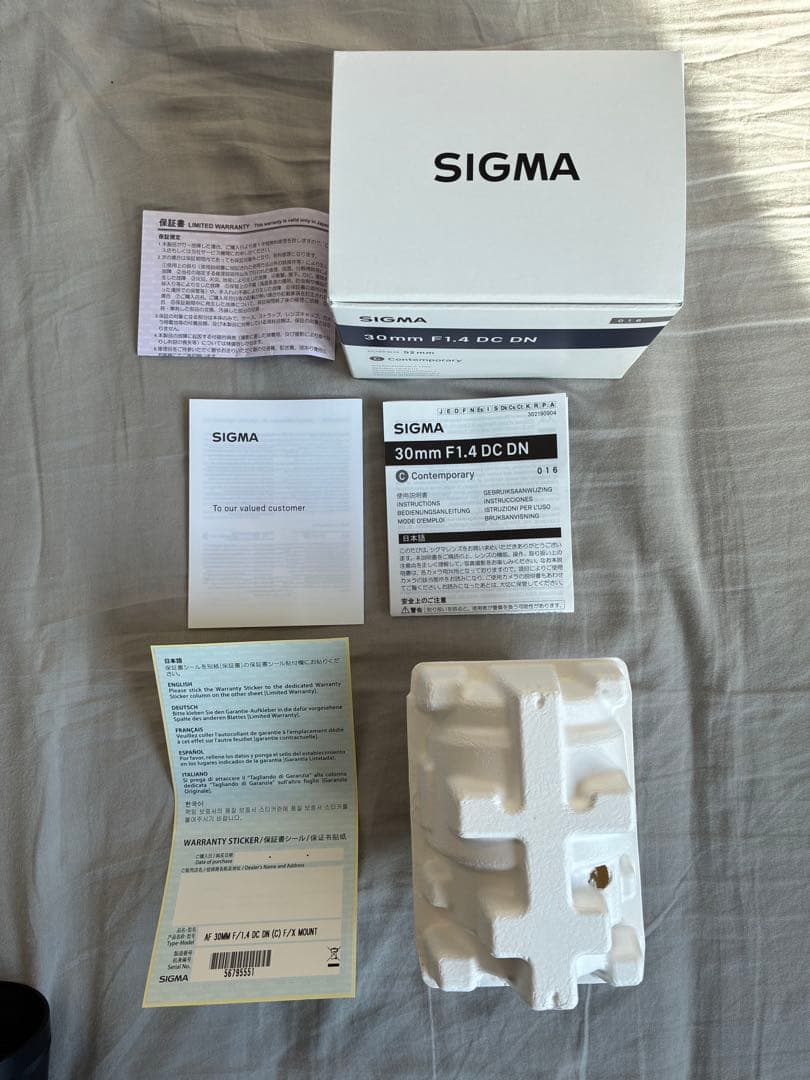 極美品　SIGMA シグマ 30mm F1.4 DC DN レンズ　Xマウント