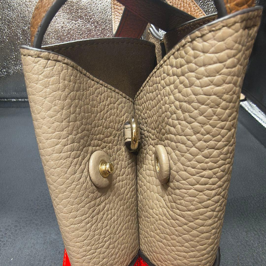 FURLA　フルラ　レディース　レザー ショルダーバッグ ベージュ/オレンジ