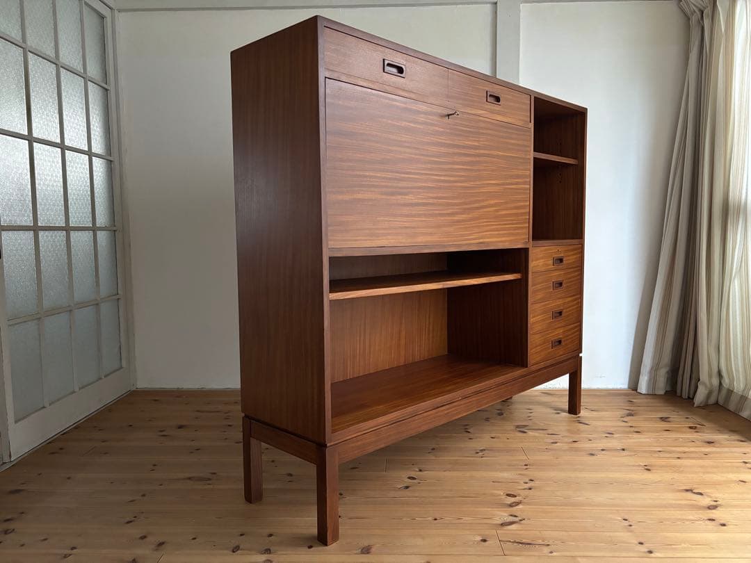 北欧ヴィンテージ　チーク　キャビネット