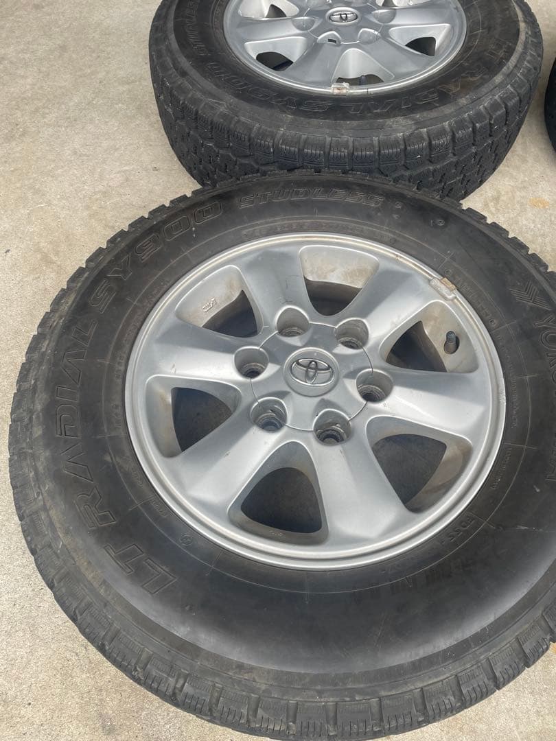 大特価⭐︎履き替えるなら　トヨタ純正ハイエース純正アルミが売りの4本セット