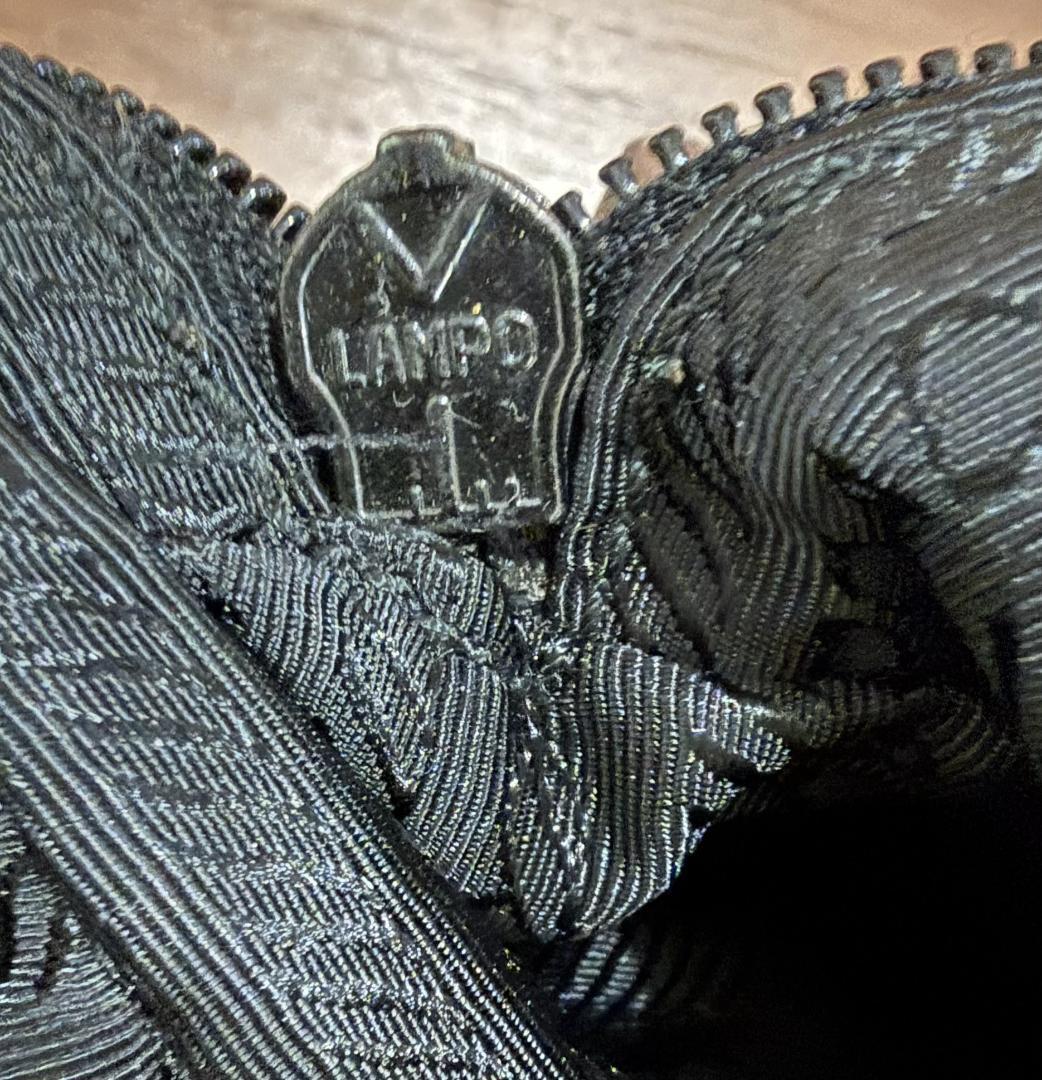 PRADA　プラダ　ビジネスバッグ　ボストン　ブラック　三角プレート