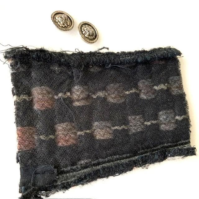 CHANEL ライオンボタン２個　セット