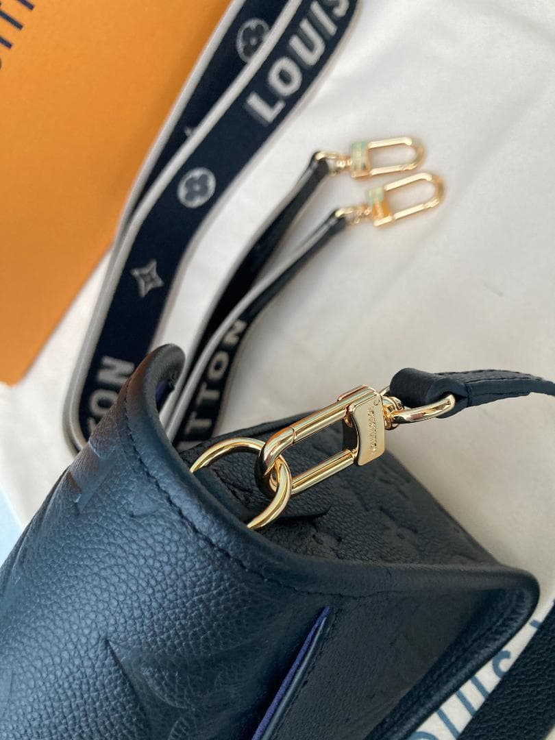 ディアヌ M46386 黒