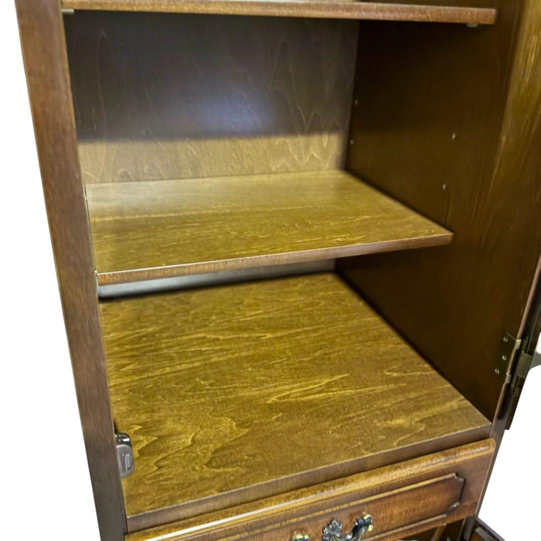 HR636 【美品】希少デザインkarimoku コロニアルスリムカップボード