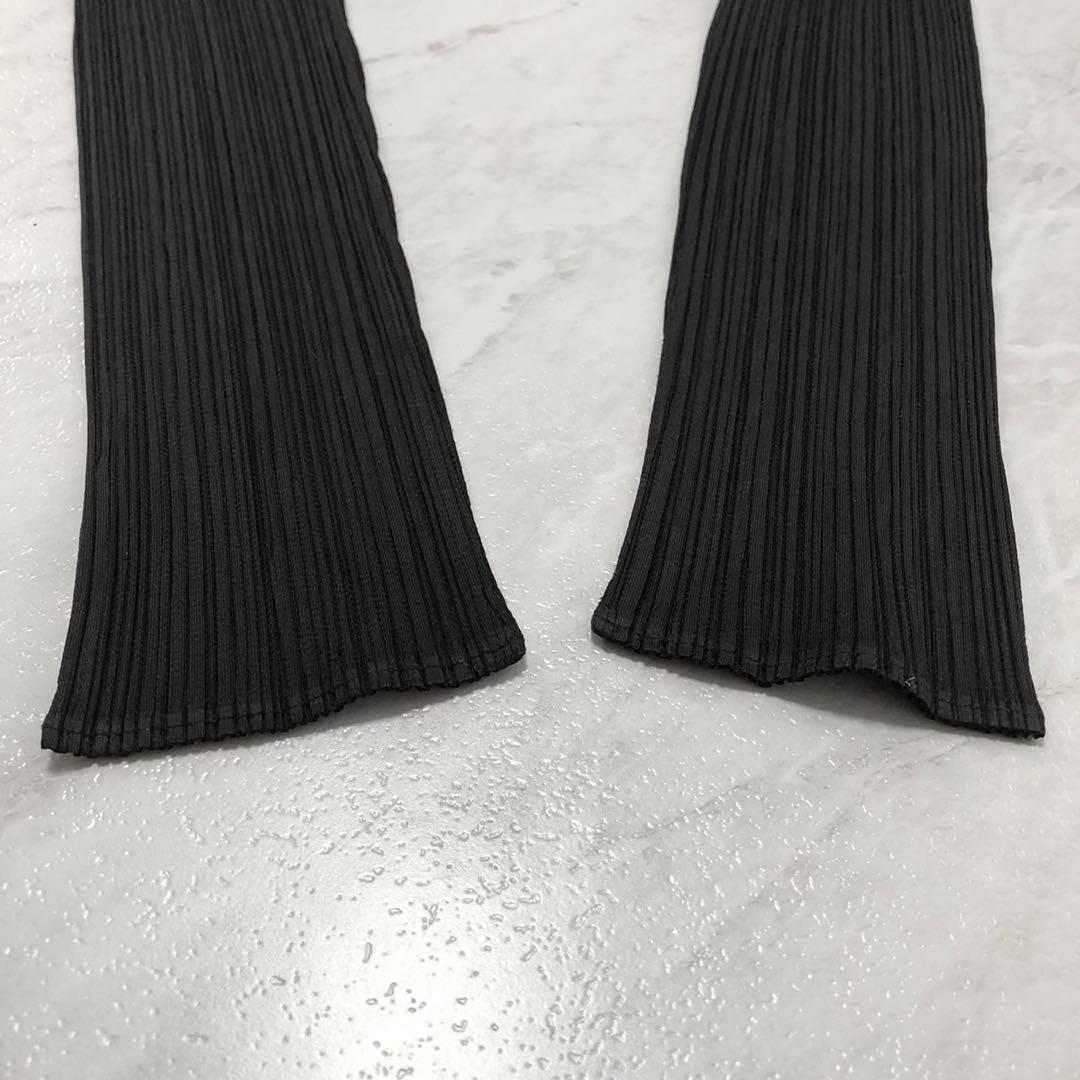 ✨極美品✨プリーツプリーズ 長袖カットソー ハイネック XLサイズ ブラック