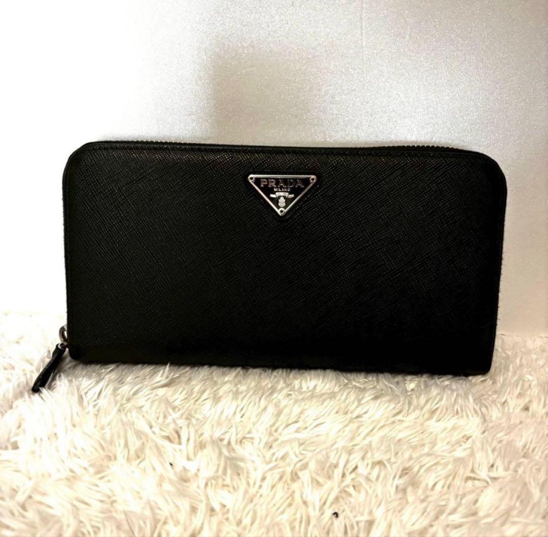 プラダ　長財布　サフィアーノ　レザー　ブラック　ラウンドジップ　ギャランティ付き