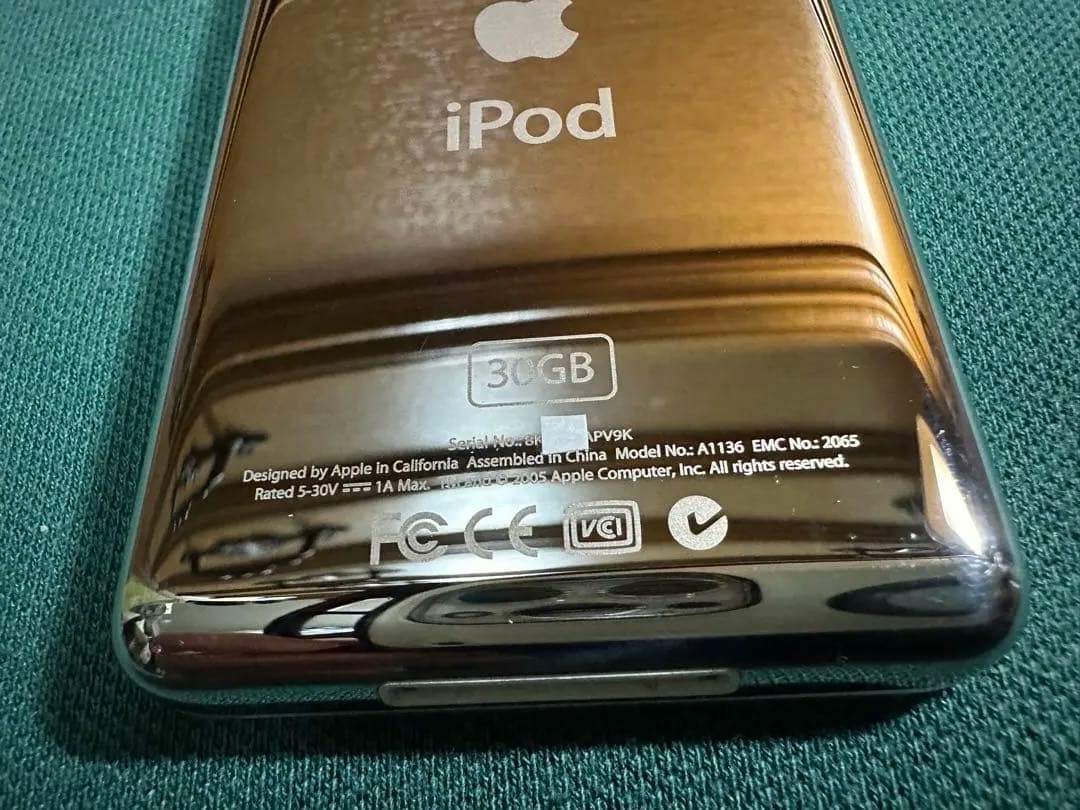 新品同様 iPod Classic 5.5世代　30GB MA444J