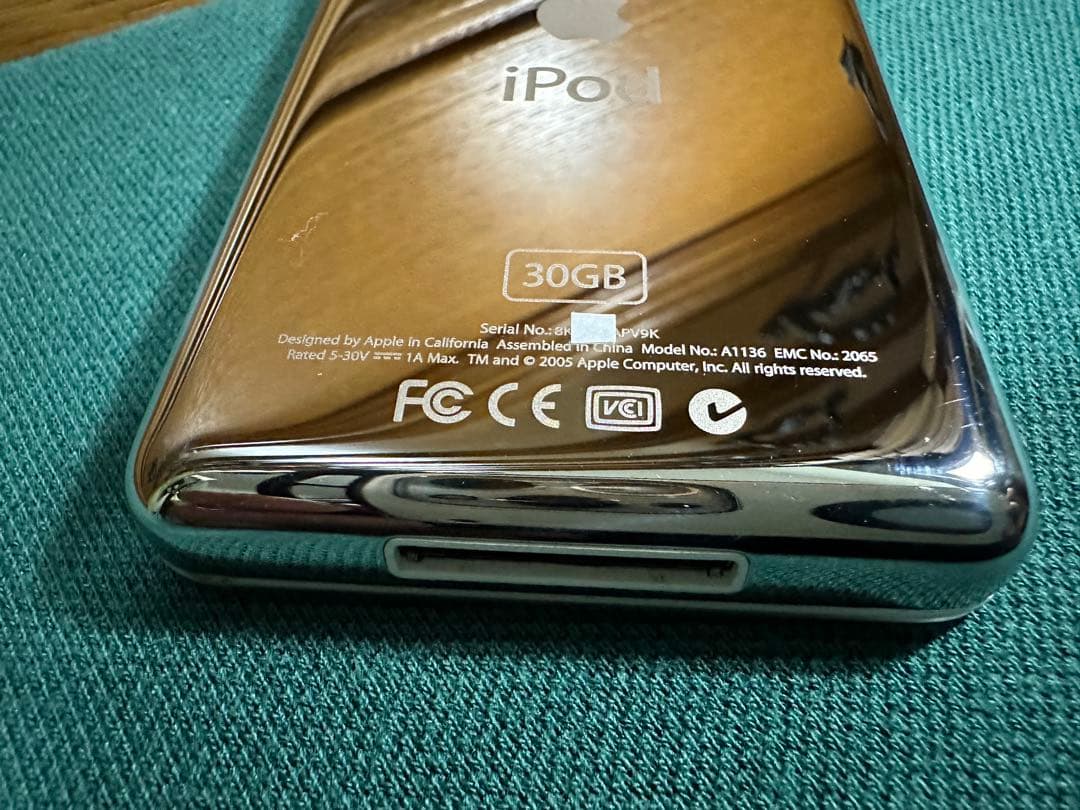 新品同様 iPod Classic 5.5世代　30GB MA444J