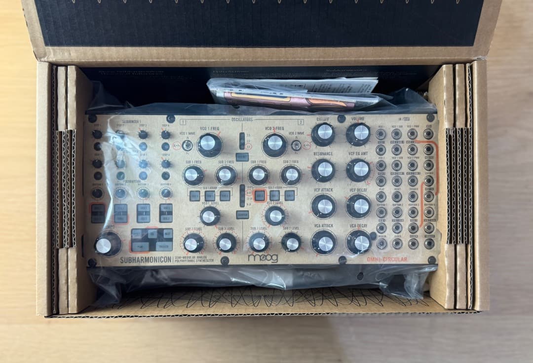 新品同　moog SUBHARMONICON モジュラーシンセサイザー