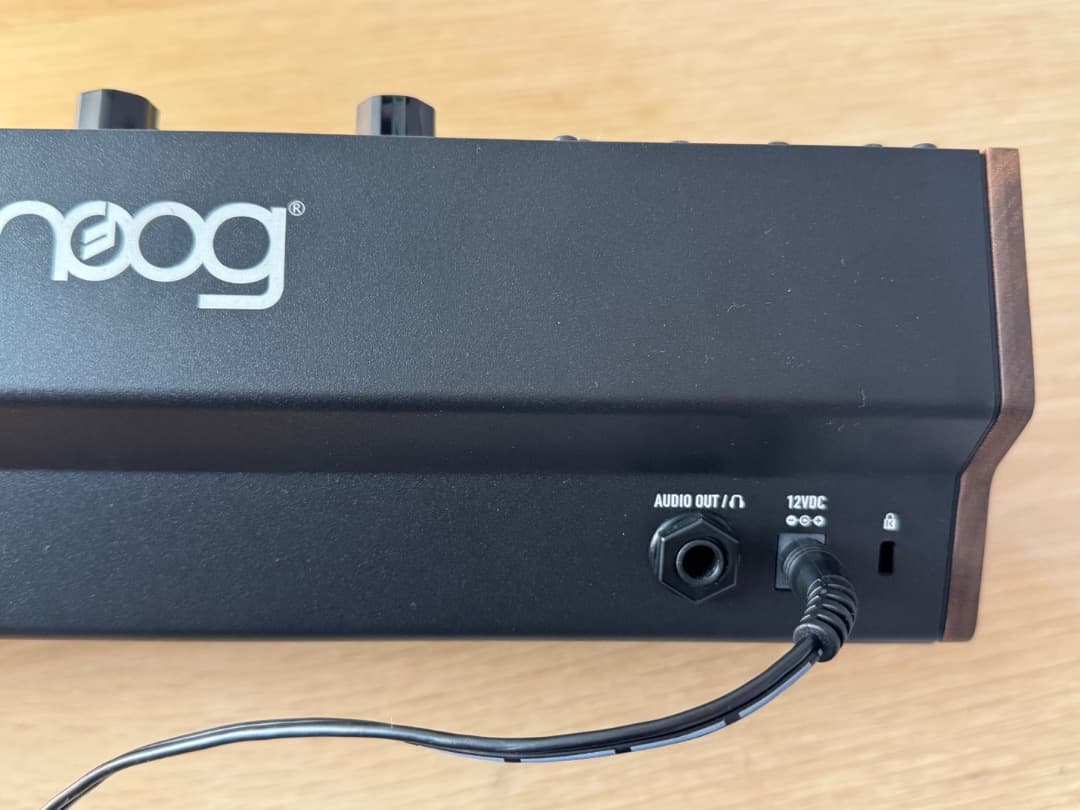 新品同　moog SUBHARMONICON モジュラーシンセサイザー