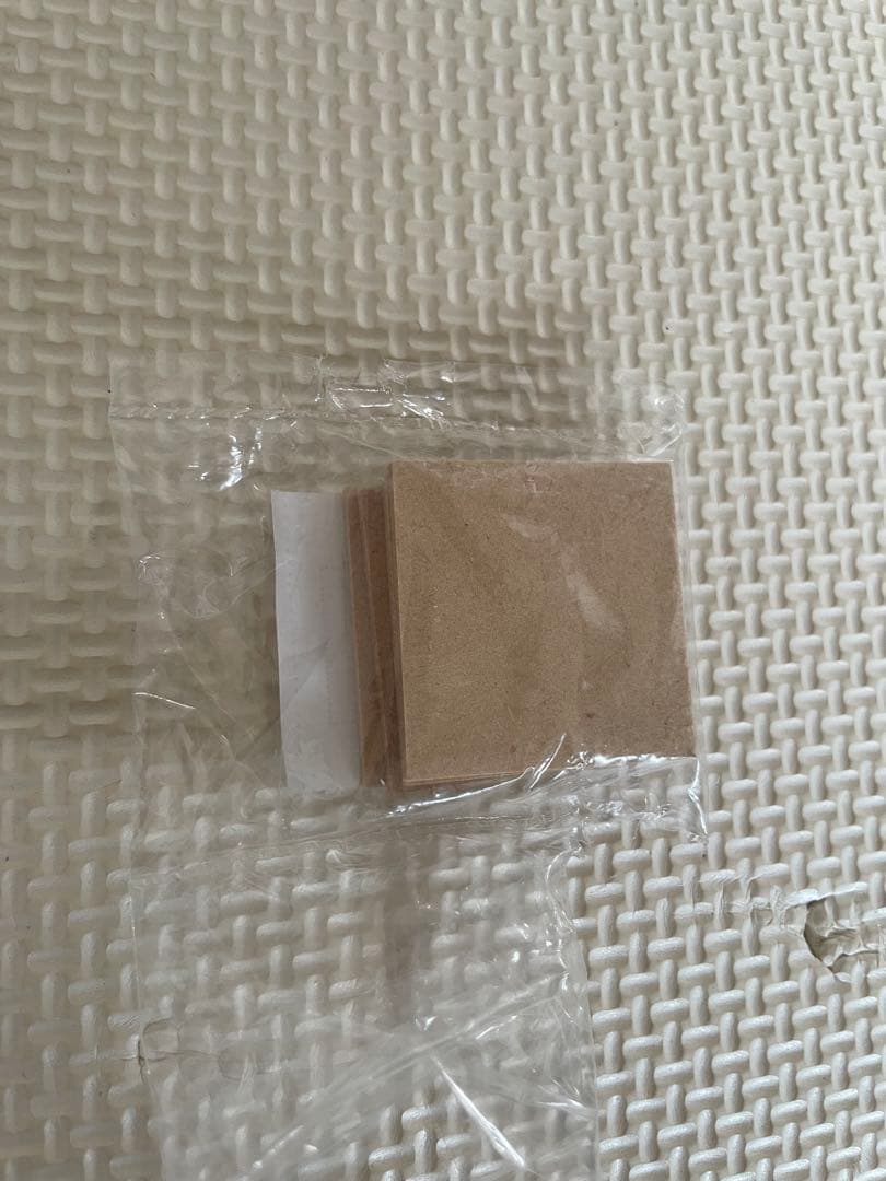 モモナチュラル　ホワイト木製食器棚 ガラス扉付き