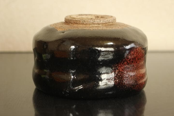 楽吉左衛門　九代「了入」黒茶碗／裏千家　十四代「淡々斎」極め　銘『寒菊』共箱付属