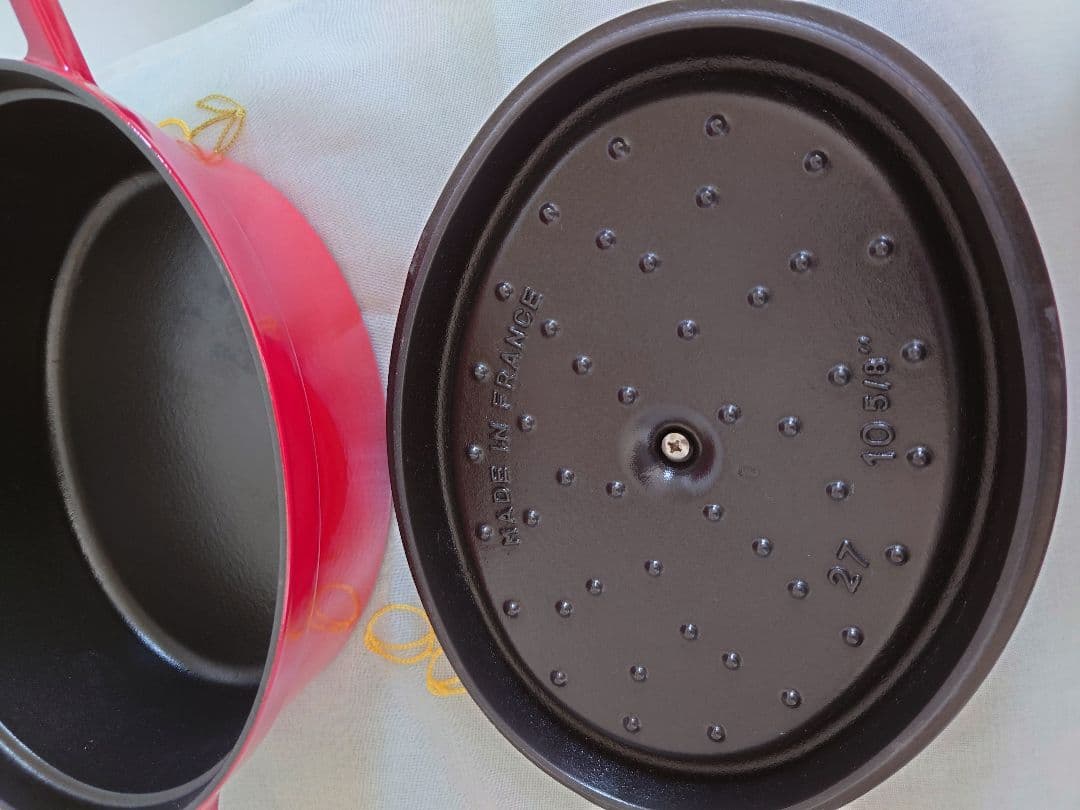 ストウブ(Staub) 「 ピコ ココット オーバル チェリー 27cm 」