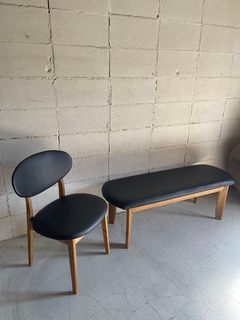 美品　リビングハウス　ダイニング3点セット　ダイニングテーブル　ベンチ　チェア