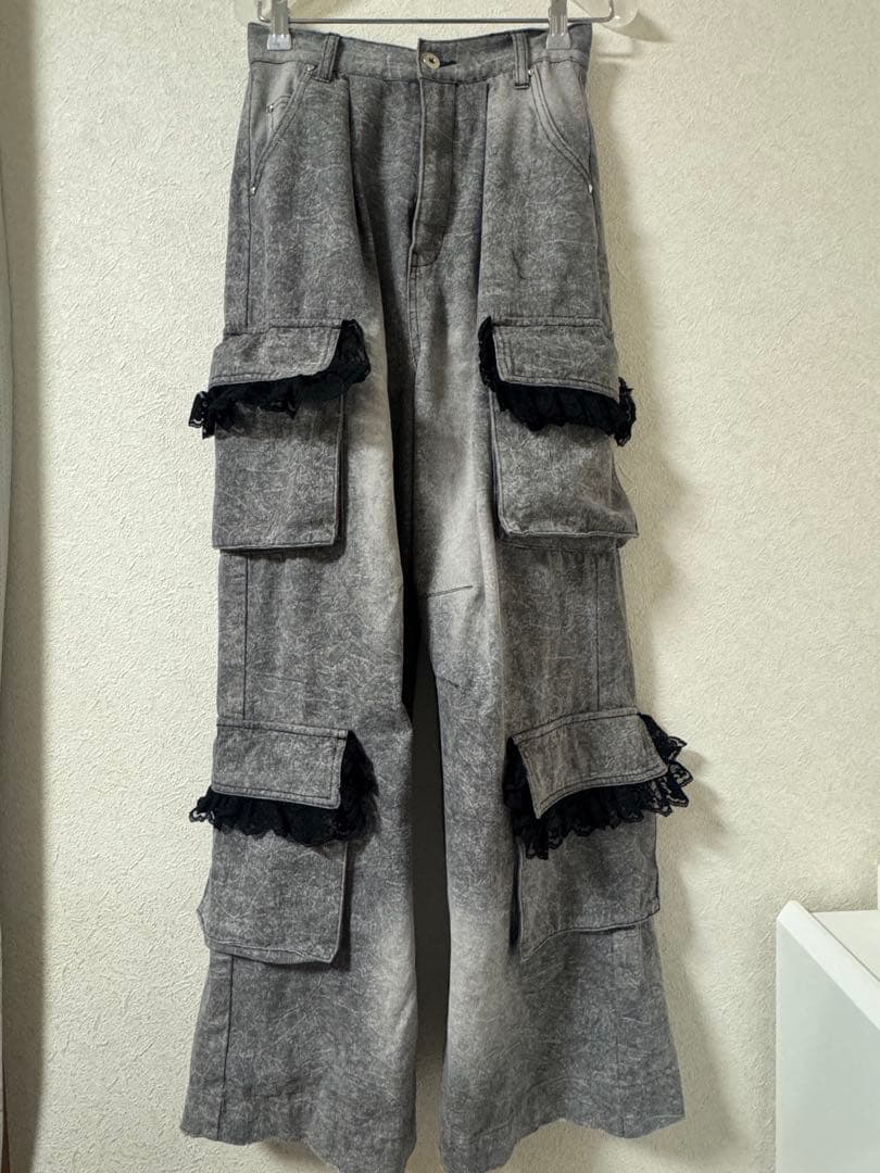 fickle bebe レースフリルカーゴデニム