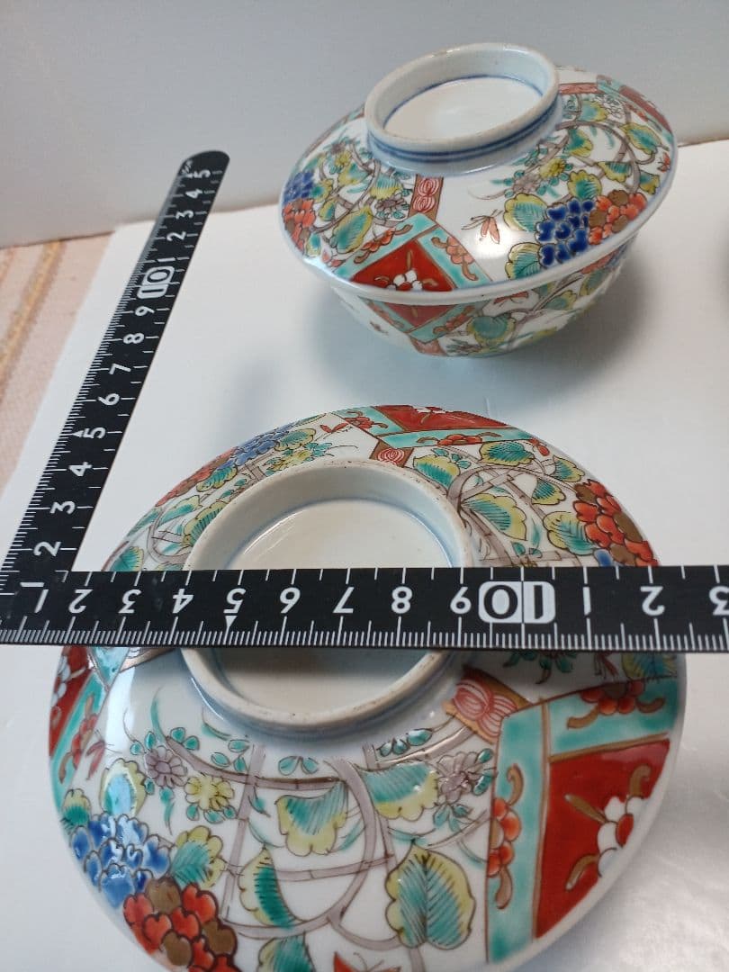 骨董　古伊万里色絵　蓋物　4客