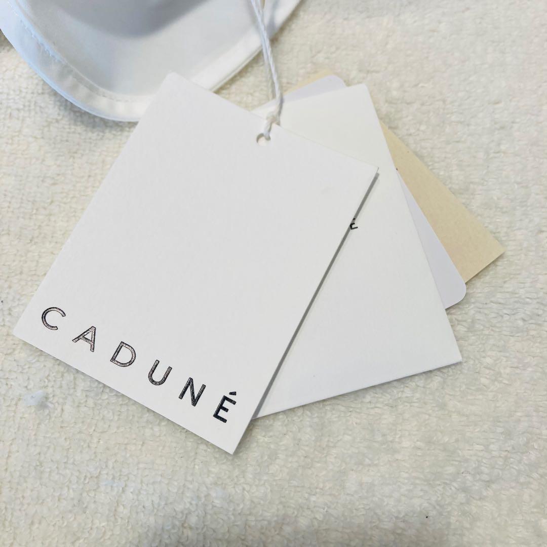 新品未使用タグ付き　CADUNE カデュネ フリル襟ブラウス　ボウタイ　シャツ