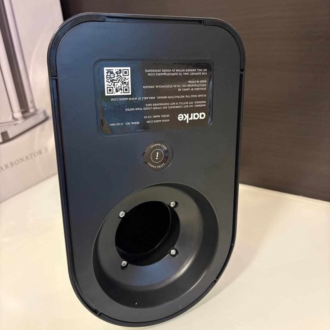 【aarke　美品】　新品ガス・新品ボトル付き　(アールケ 炭酸水メーカー )