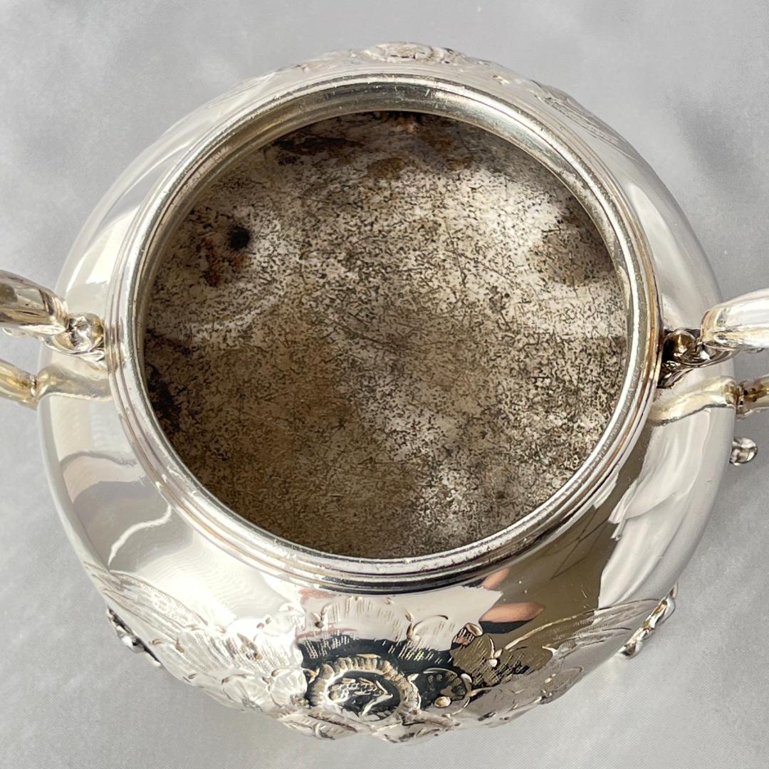 エンボス 花々のシュガーボウル【シルバープレート】 大きめ豪奢