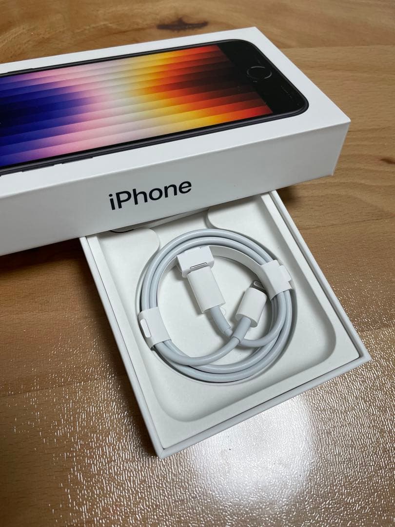 iPhoneSE 第3世代 本体 64gb iPhone SE se3 ブラック