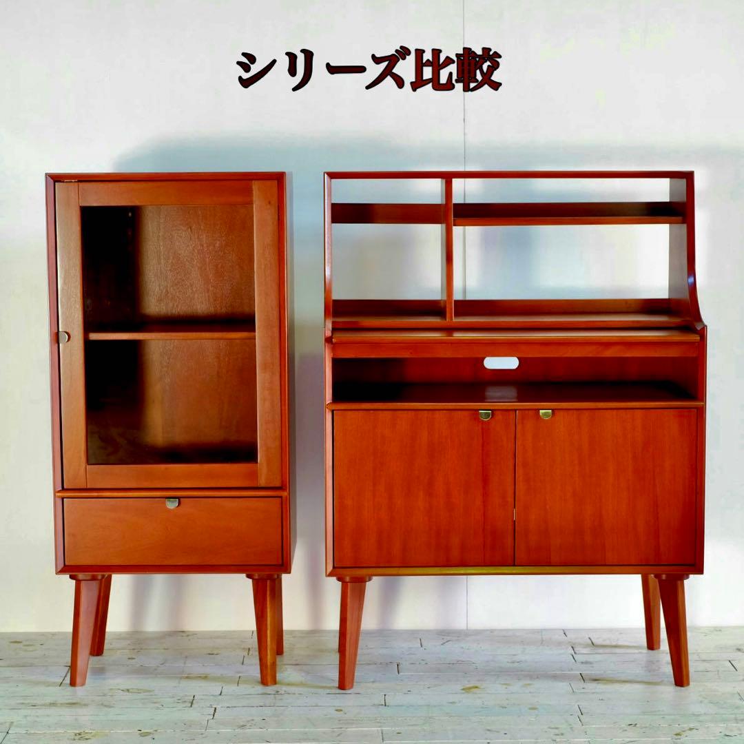 B 新品 北欧 キャビネット 飾り棚 リビング収納 ガラス 本棚 サイドボード