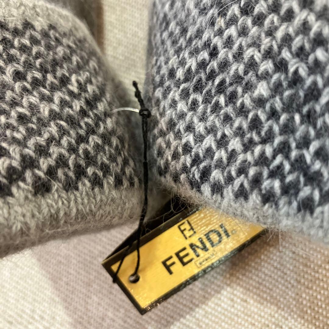 フェンディニット手袋未使用