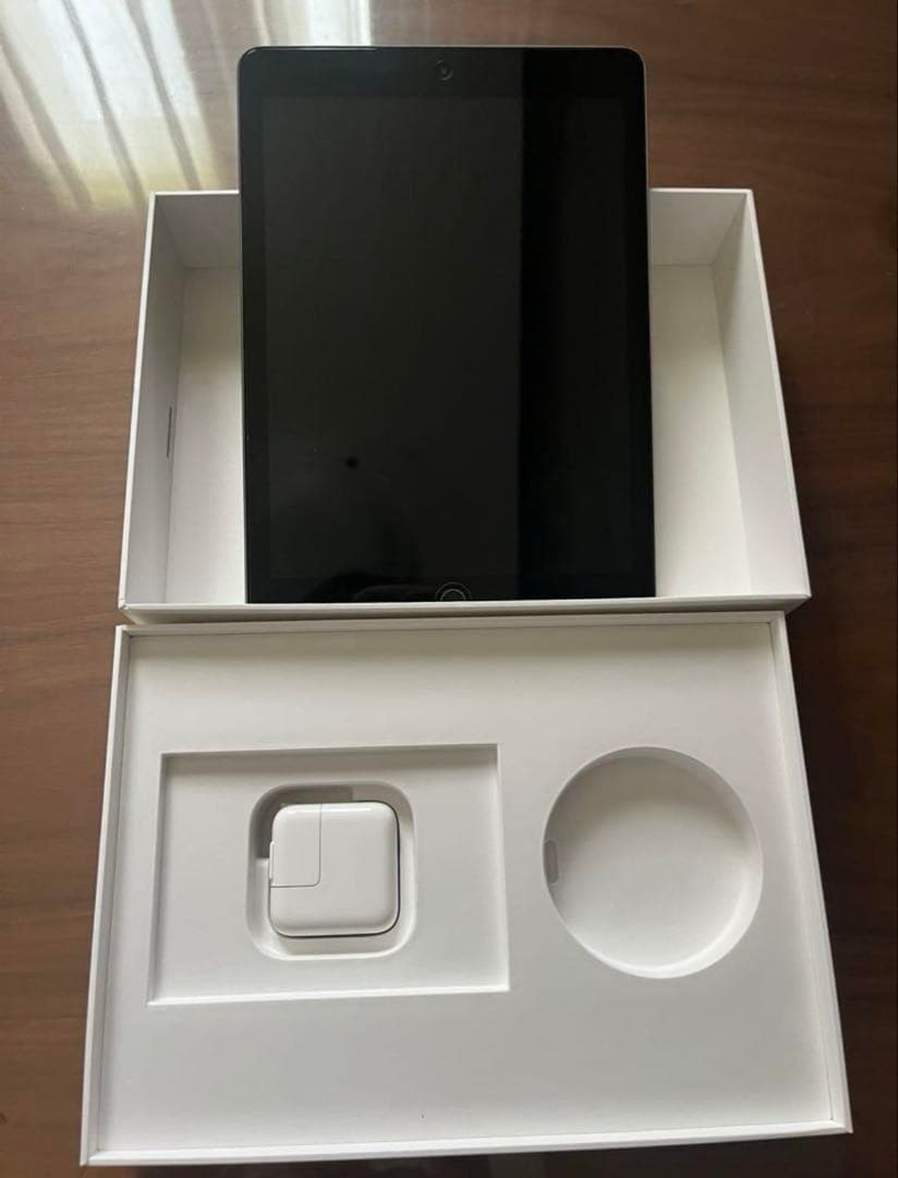 お子様のお絵描き用に　iPad (6th Generation) 128GB