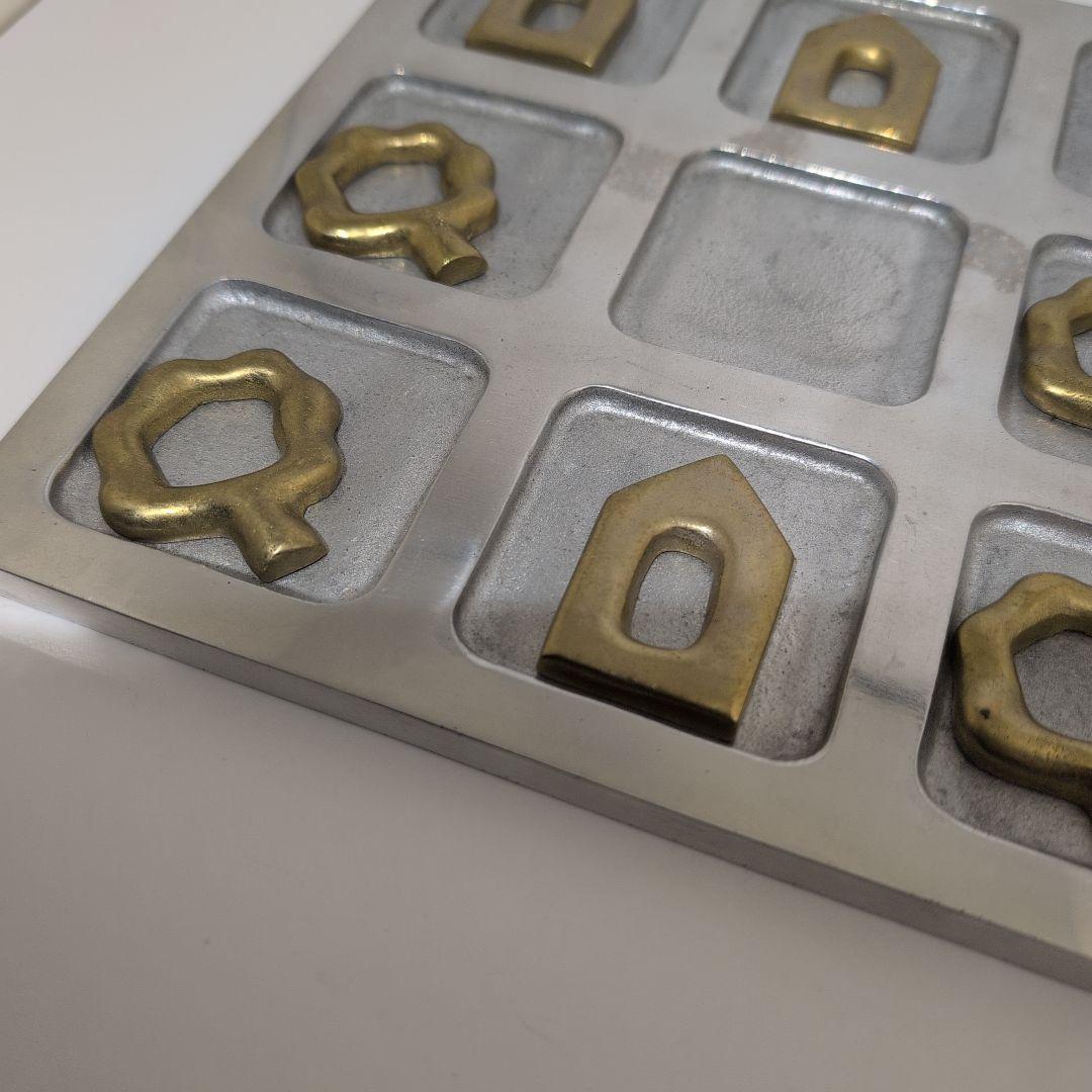 アフリカ起源の象形文字金属製インテリア小物