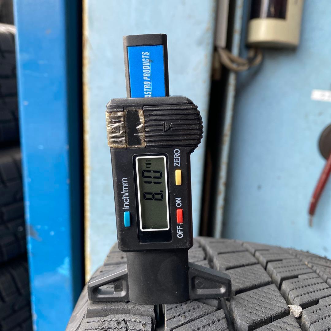 中古バリ溝ブリヂストンスタッドレスセット175/65R15アクア、フィット