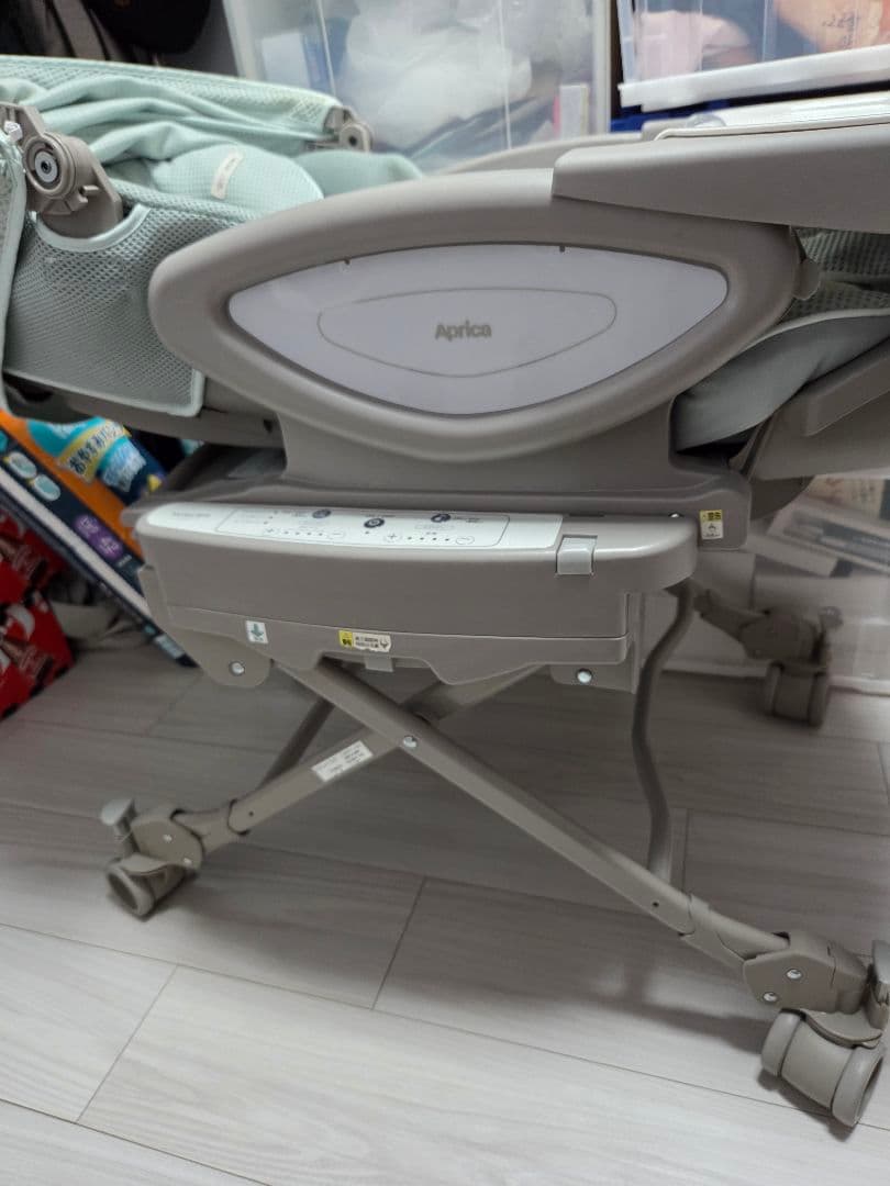 中古　アップリカ　電動ハイローチェア ユラリズム オート プレミアム